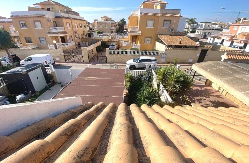 2 bedroom Bungalow for sale in Dona Pepa with pool garage - € 139,000 (Ref: 9448521)