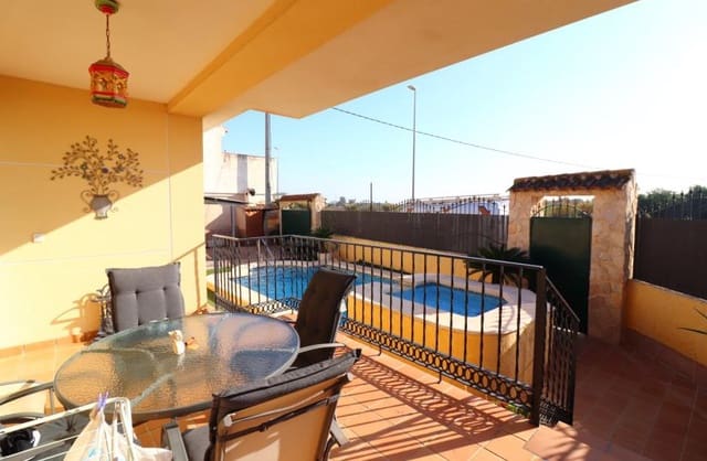 3 Zimmer Villa zu verkaufen in El Saladar, Almoradí mit Pool Garage - 315.000 € (Ref: 9455005)