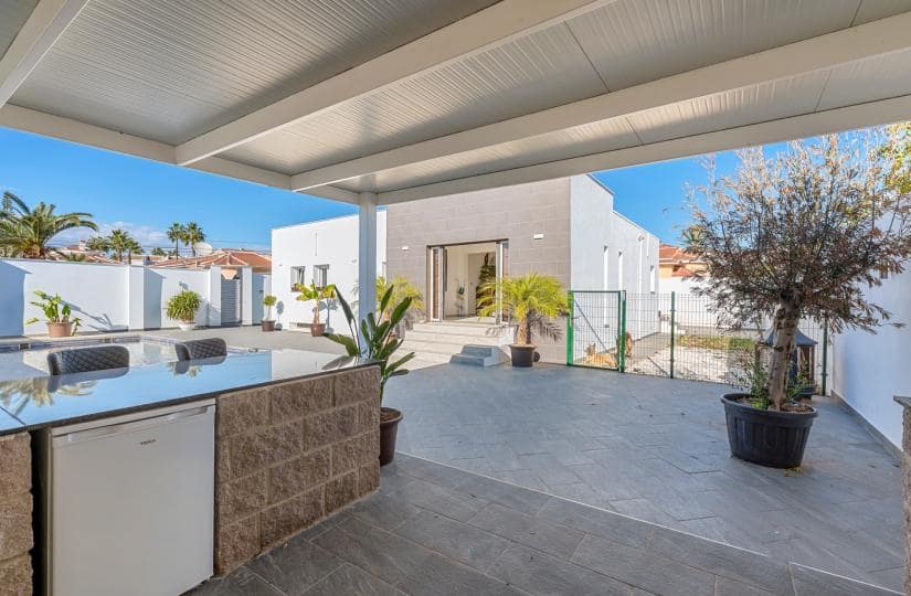 5 soveværelse Villa til salg i Ciudad Quesada med swimmingpool garage - € 498.000 (Ref: 9460780)