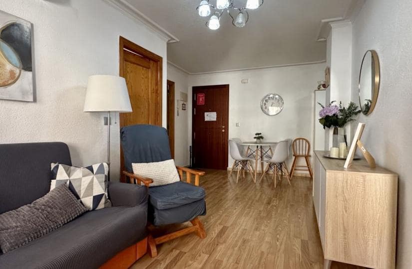 2 sovrum Lägenhet till salu i Torrevieja - 159 000 € (Ref: 9465111)