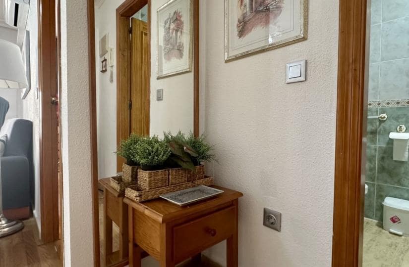 2 sovrum Lägenhet till salu i Torrevieja - 159 000 € (Ref: 9465111)