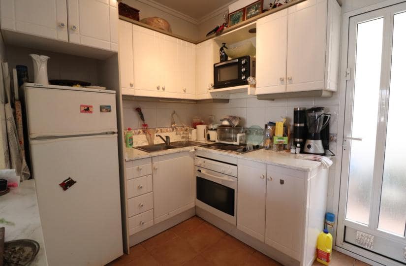 3 bedroom Semi-detached Villa for sale in Algorfa with pool garage - € 150,000 (Ref: 9467941)