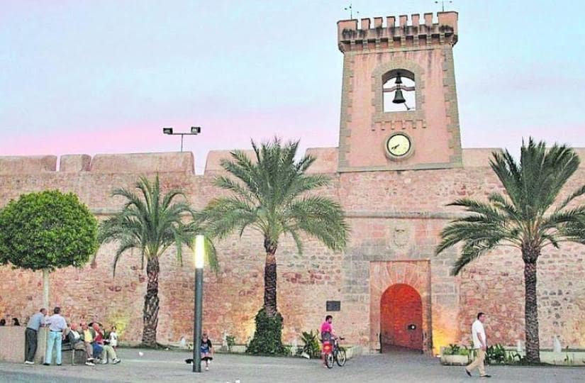 3 bedroom Apartment for sale in Santa Pola with pool - € 375,000 (Ref: 9483619)