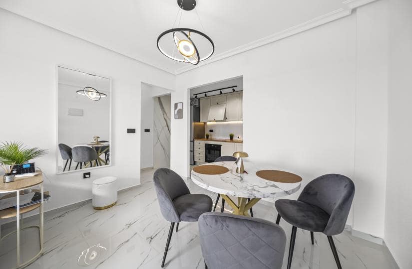 1 sovrum Lägenhet till salu i Orihuela Costa med pool - 170 000 € (Ref: 9483635)