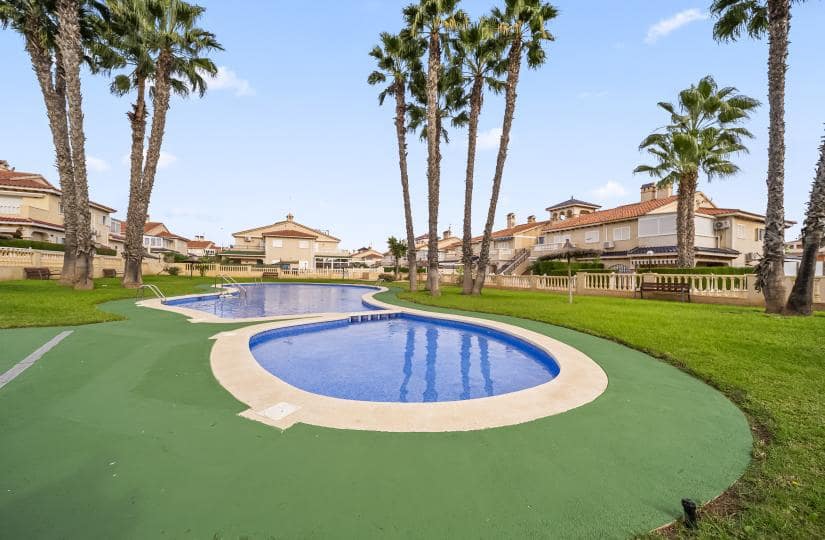 1 sovrum Lägenhet till salu i Orihuela Costa med pool - 170 000 € (Ref: 9483635)