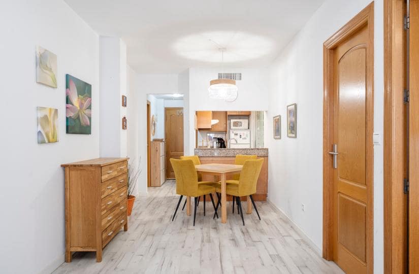 2 soveværelse Lejlighed til salg i Torrevieja med swimmingpool garage - € 185.000 (Ref: 9483636)