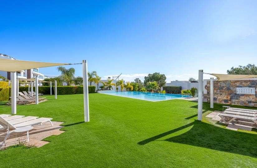 2 soveværelse Lejlighed til salg i Dehesa de Campoamor med swimmingpool garage - € 349.000 (Ref: 9483637)