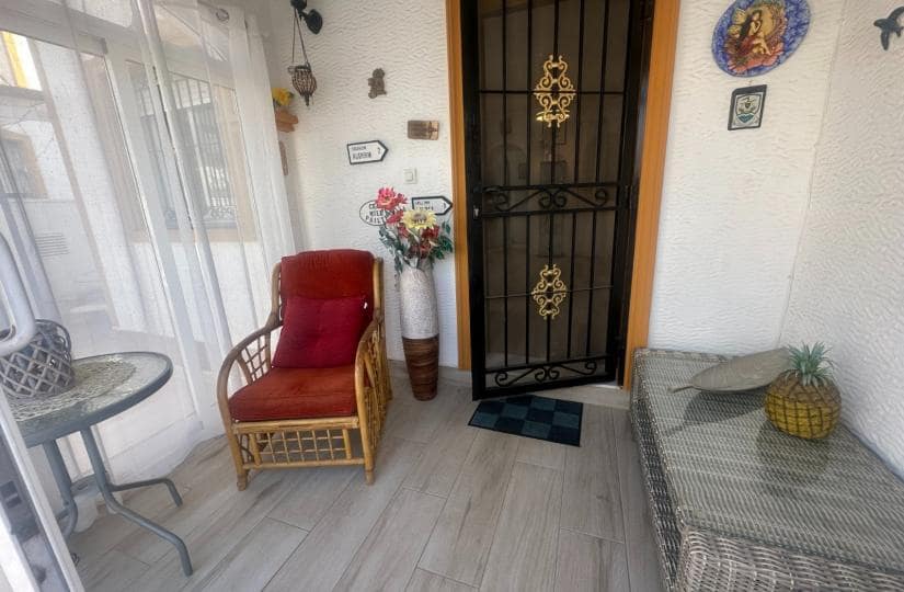 3 bedroom Semi-detached Villa for sale in Vistabella with pool - € 180,000 (Ref: 9483638)