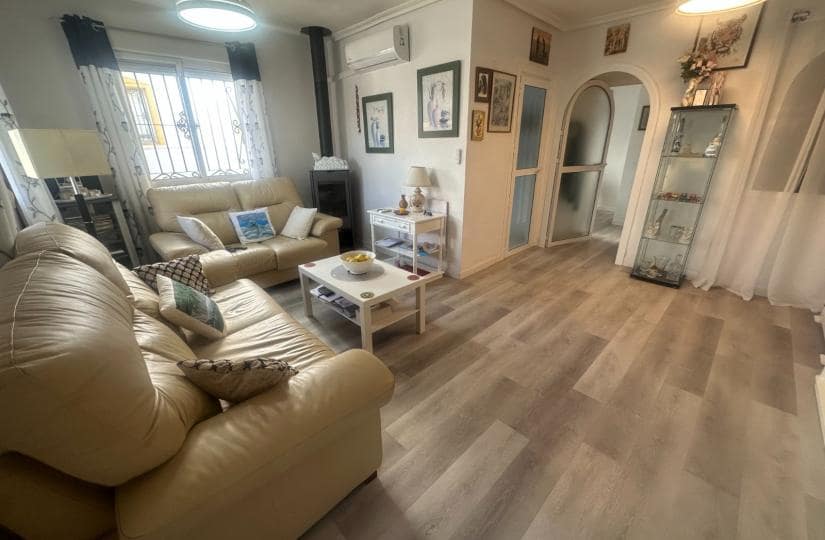 3 bedroom Semi-detached Villa for sale in Vistabella with pool - € 180,000 (Ref: 9483638)