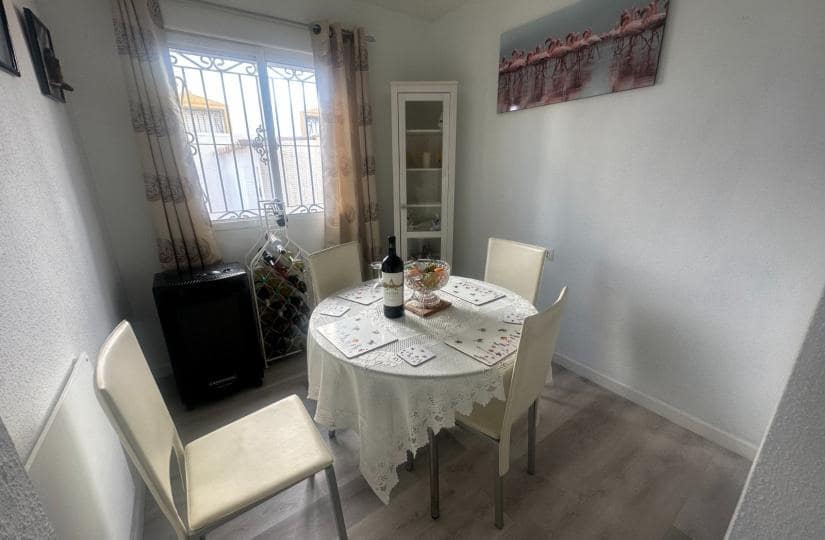 3 bedroom Semi-detached Villa for sale in Vistabella with pool - € 180,000 (Ref: 9483638)