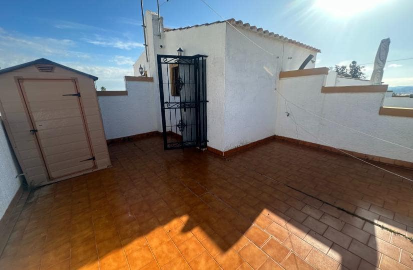 3 bedroom Semi-detached Villa for sale in Vistabella with pool - € 180,000 (Ref: 9483638)