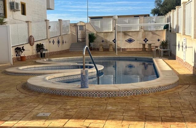 2 soveværelse Lejlighed til salg i Vistabella, Orihuela med swimmingpool - € 130.000 (Ref: 9483639)