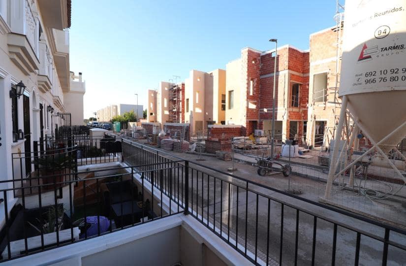 Apartamento de 2 habitaciones en Formentera del Segura en alquiler con piscina garaje - 895 € (Ref: 9483640)