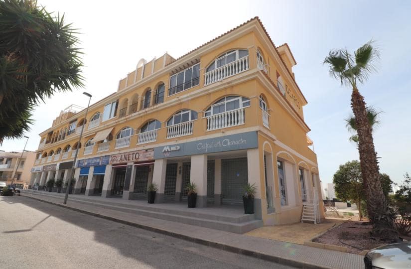 2 makuuhuone Omakotitalo vuokrattavana paikassa Benijofar mukana uima-altaan 
autotalli - 700 € (Ref: 9483641)