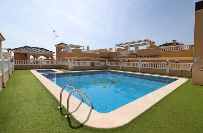 2 makuuhuone Omakotitalo vuokrattavana paikassa Benijofar mukana uima-altaan 
autotalli - 700 € (Ref: 9483641)