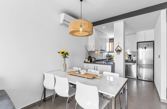 2 slaapkamer Penthouse te koop in La Zenia, Orihuela met zwembad garage - € 319.000 (Ref: 9488668)