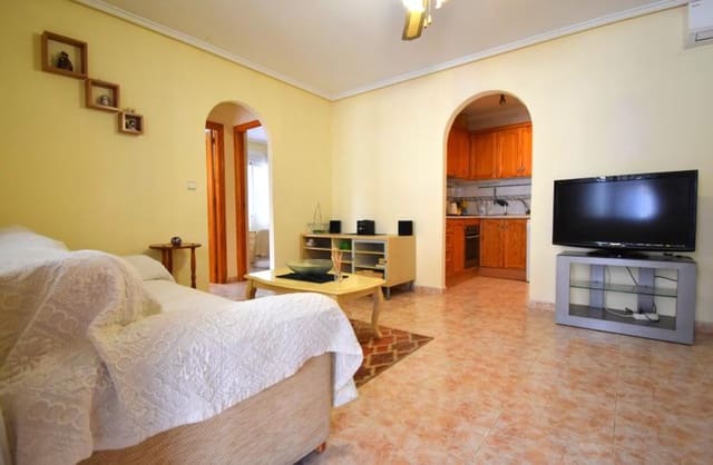 2 soveværelse Villa til salg i Playa Flamenca, Orihuela med swimmingpool garage - € 175.000 (Ref: 9497080)