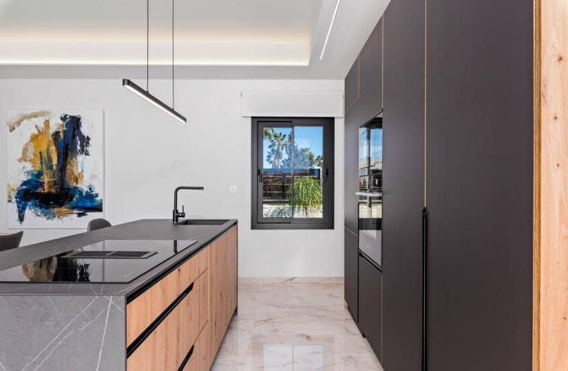 3 soveværelse Villa til salg i Algorfa med swimmingpool - € 670.000 (Ref: 9498009)