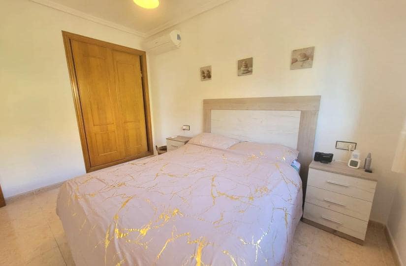 3 soverom Kjedet enebolig til salgs i Los Montesinos med svømmebasseng garasje - € 215 000 (Ref: 9498950)