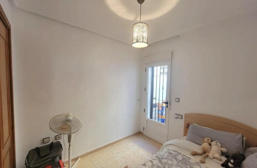 3 soverom Kjedet enebolig til salgs i Los Montesinos med svømmebasseng garasje - € 215 000 (Ref: 9498950)