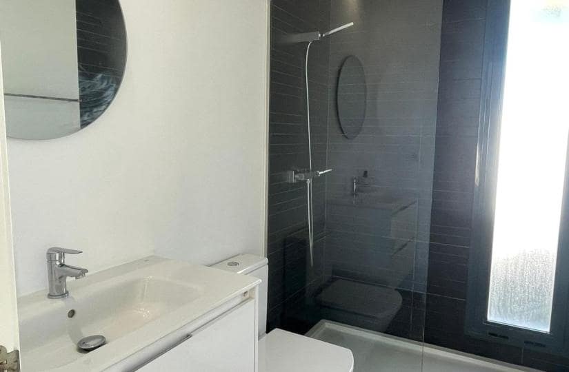 3 soverom Kjedet enebolig til salgs i Orihuela Costa med svømmebasseng garasje - € 329 995 (Ref: 9498951)