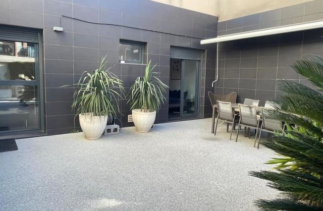 3 soverom Kjedet enebolig til salgs i Las Filipinas med svømmebasseng garasje - € 329 995 (Ref: 9498951)