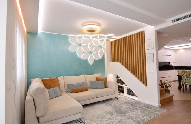 Casa de 3 habitaciones en La Florida, Orihuela en venta con piscina garaje - 249.000 € (Ref: 9499517)