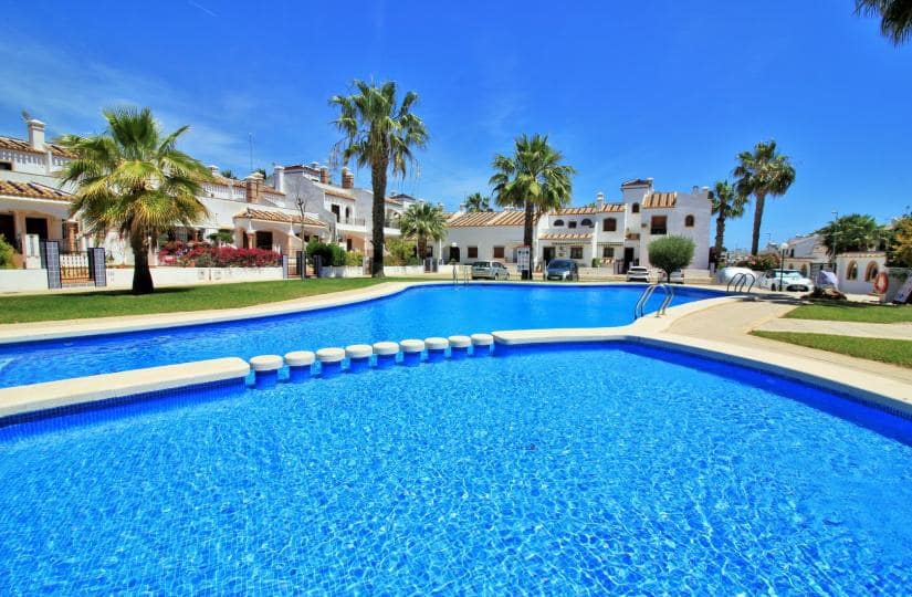 Casa de 2 habitaciones en Orihuela Costa en venta con piscina garaje - 225.000 € (Ref: 9499519)