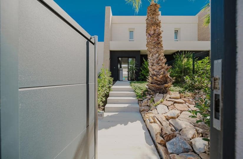 3 soverom Kjedet enebolig til salgs i Algorfa med svømmebasseng garasje - € 525 000 (Ref: 9499542)