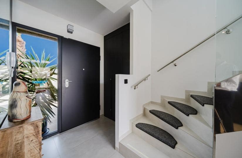 3 soverom Kjedet enebolig til salgs i Algorfa med svømmebasseng garasje - € 525 000 (Ref: 9499542)