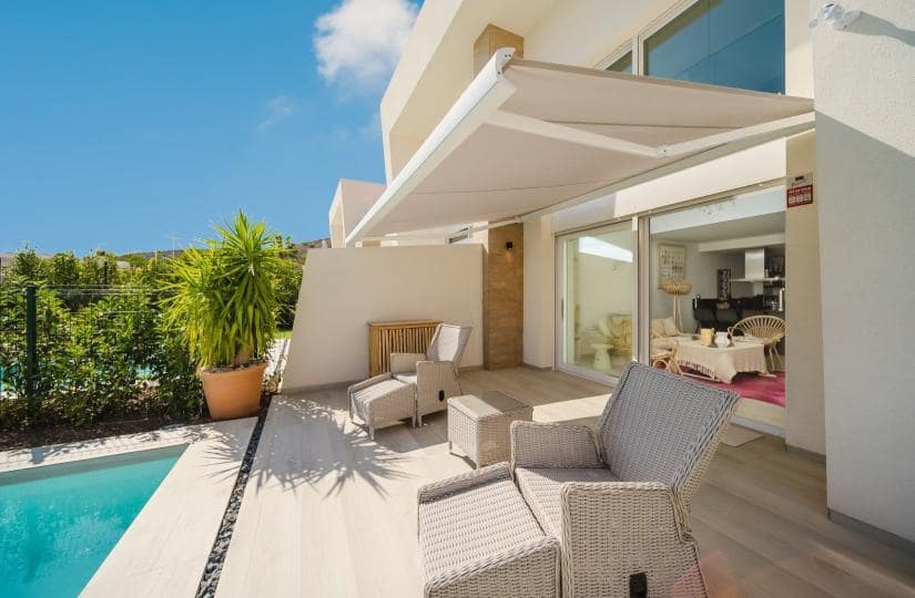 3 soverom Kjedet enebolig til salgs i Algorfa med svømmebasseng garasje - € 525 000 (Ref: 9499542)