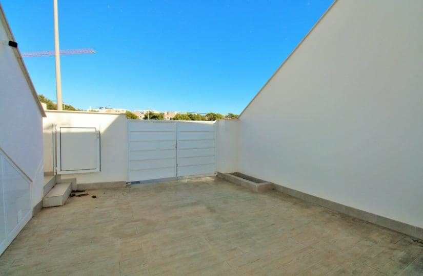 2 bedroom Townhouse for sale in Pilar de la Horadada with pool - € 299,995 (Ref: 9499557)
