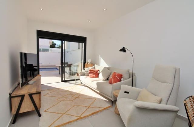 2 bedroom Townhouse for sale in Pilar de la Horadada ciudad, Pilar de la Horadada with pool - € 299,995 (Ref: 9499557)