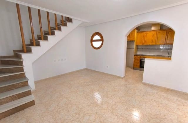 3 soveværelse Semi-Rækkehus til salg i Los Altos med swimmingpool garage - € 210.000 (Ref: 9499560)