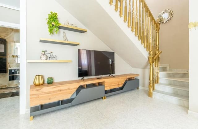 3 soverom Hus til salgs i Los Balcones med svømmebasseng garasje - € 360 000 (Ref: 9499561)