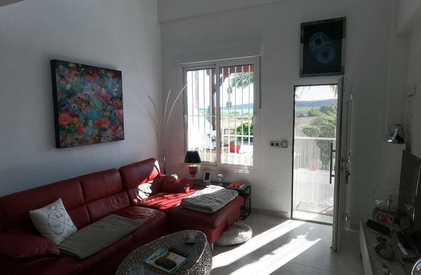 3 soverom Kjedet enebolig til salgs i Algorfa med svømmebasseng garasje - € 298 000 (Ref: 9499563)