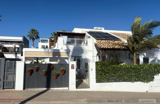 3 soverom Kjedet enebolig til salgs i Algorfa med svømmebasseng garasje - € 298 000 (Ref: 9499563)