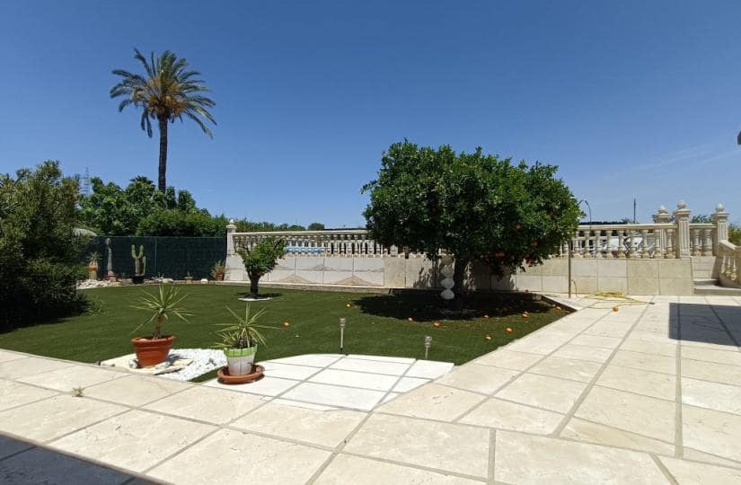 3 bedroom Finca/Country House for sale in Albatera with pool garage - € 330,000 (Ref: 9499564)