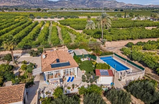 3 slaapkamer Finca/Landhuis te koop in Albatera met zwembad garage - € 330.000 (Ref: 9499564)