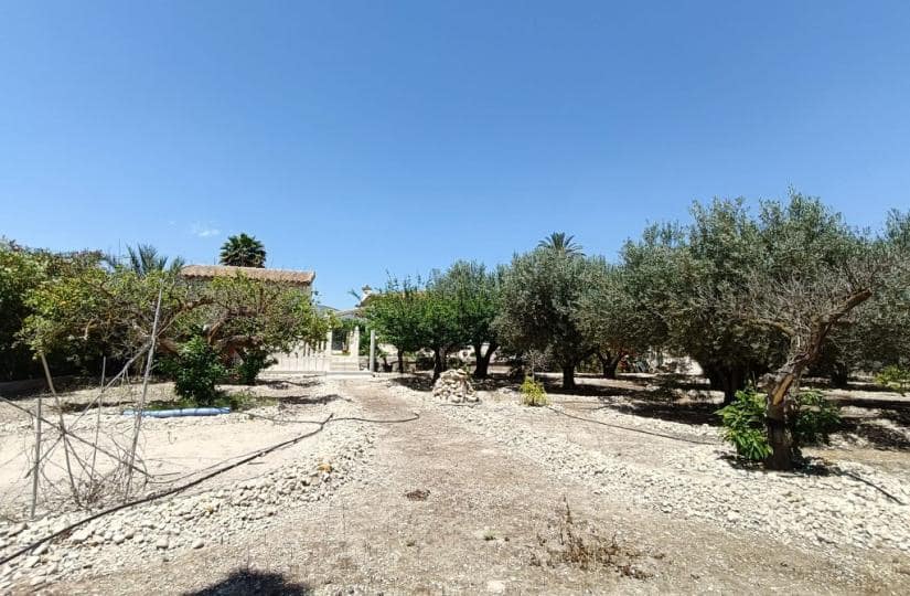 3 bedroom Finca/Country House for sale in Albatera with pool garage - € 330,000 (Ref: 9499564)