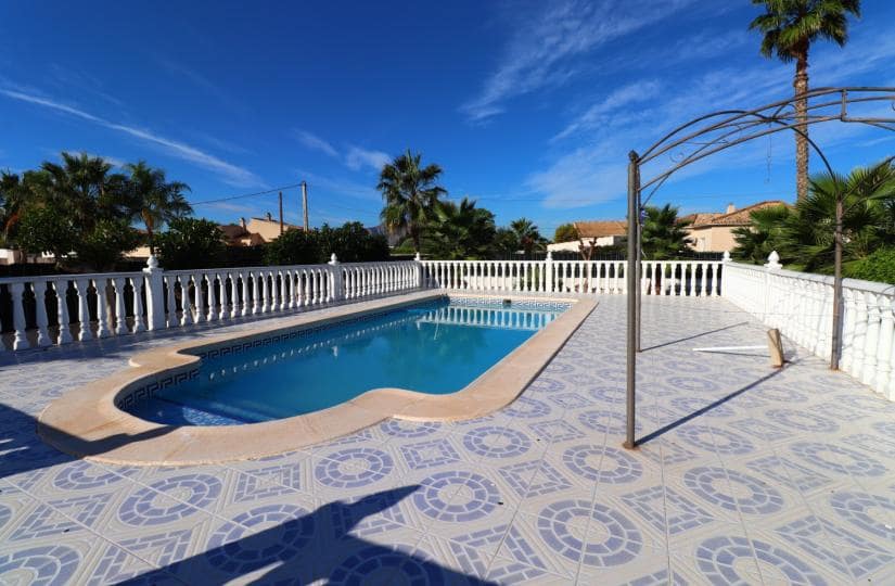 3 soverom Finca/Herregård til salgs i Catral med svømmebasseng garasje - € 330 000 (Ref: 9499565)