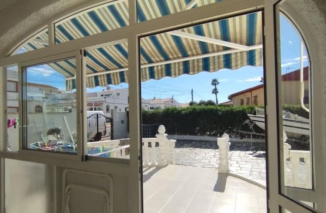 2 slaapkamer Villa te koop in El Chaparral, Torrevieja met zwembad garage - € 325.000 (Ref: 9499566)