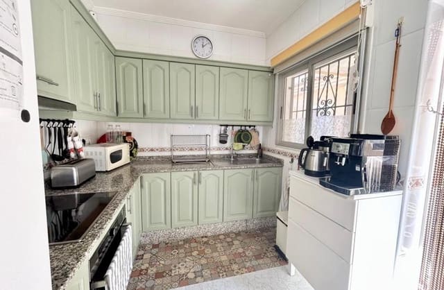 3 sovrum Villa till salu i La Siesta, Torrevieja med pool garage - 335 950 € (Ref: 9499662)