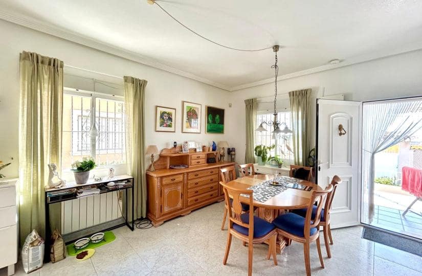 3 sovrum Villa till salu i La Siesta med pool garage - 335 950 € (Ref: 9499662)