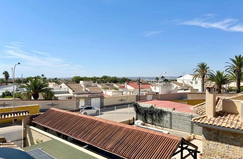 3 sovrum Villa till salu i La Siesta med pool garage - 335 950 € (Ref: 9499662)