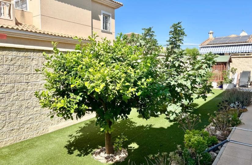 3 sovrum Villa till salu i La Siesta med pool garage - 335 950 € (Ref: 9499662)