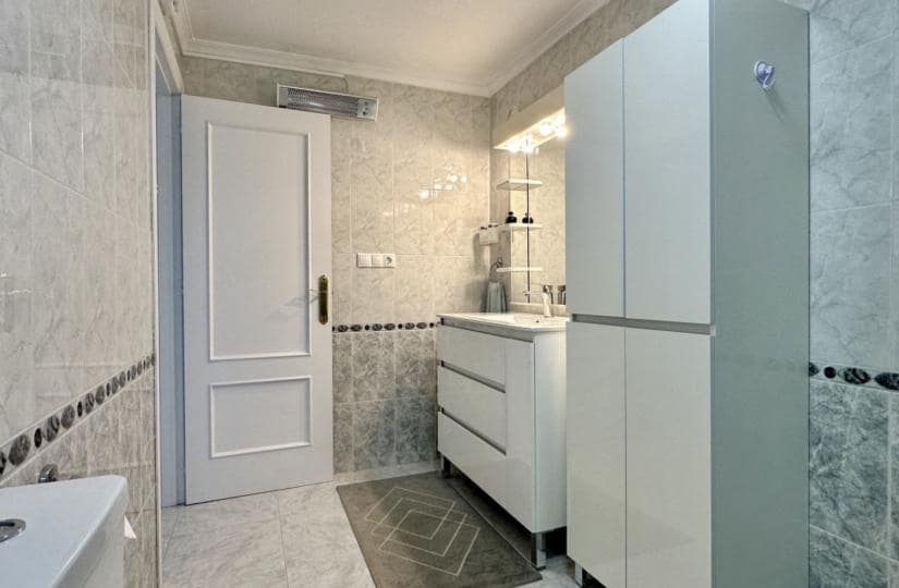 2 bedroom Apartment for sale in Playa Flamenca with pool garage - € 199,000 (Ref: 9499663)