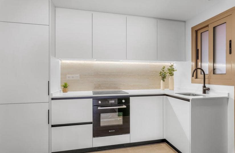 3 bedroom Apartment for sale in Jacarilla with pool - € 170,000 (Ref: 9499684)