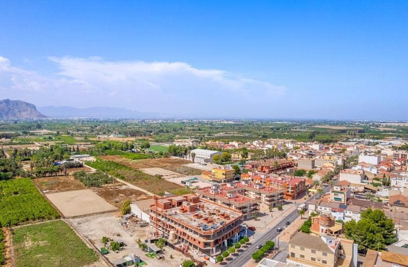 3 bedroom Apartment for sale in Jacarilla with pool - € 170,000 (Ref: 9499684)