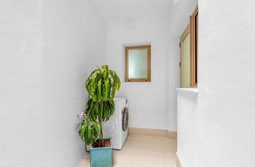 3 bedroom Apartment for sale in Jacarilla with pool - € 187,000 (Ref: 9499685)